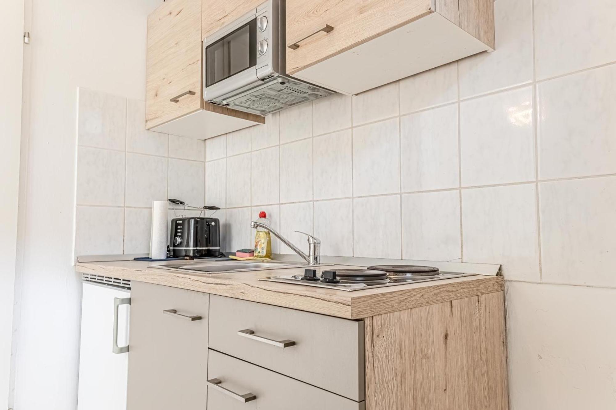 Vibes: 1br Apt, 10 Min To Westbahnhof * Wien